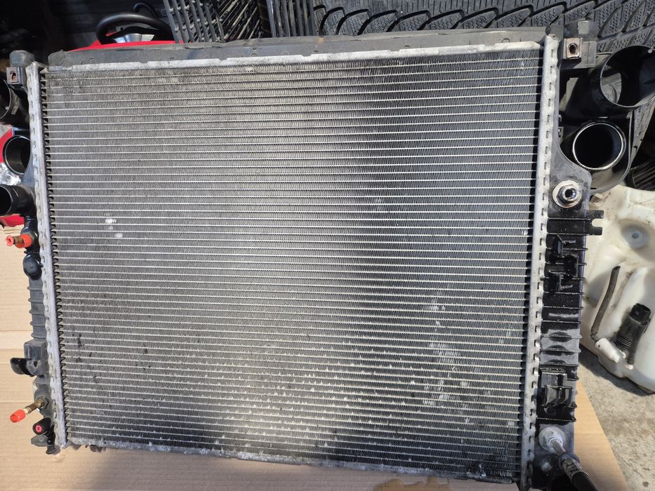 Воден радиатор Мерцедес МЛ W164 ГЛ Х164 320cdi OM642 Mercedes 3.2 2.8