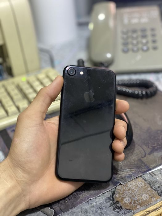 Phone 7 128GB акум 64%