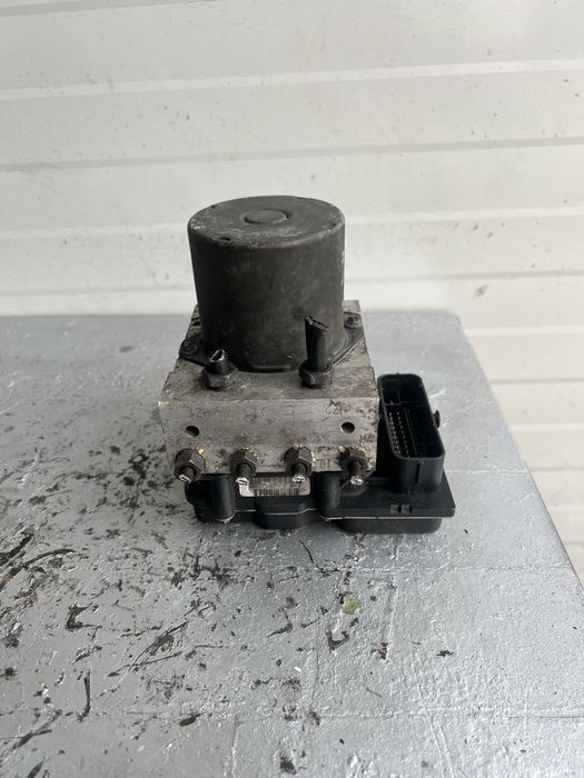 Pompa ABS 8K0907379L  Audi A5 A4 A8