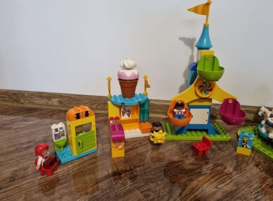 LEGO DUPLO - Parc mare de distractii
10840, 106 piese