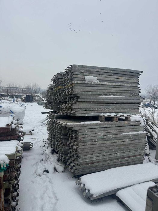 De vanzare/ chirie schela metalica model italian