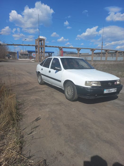 Продам машину opel vectra
