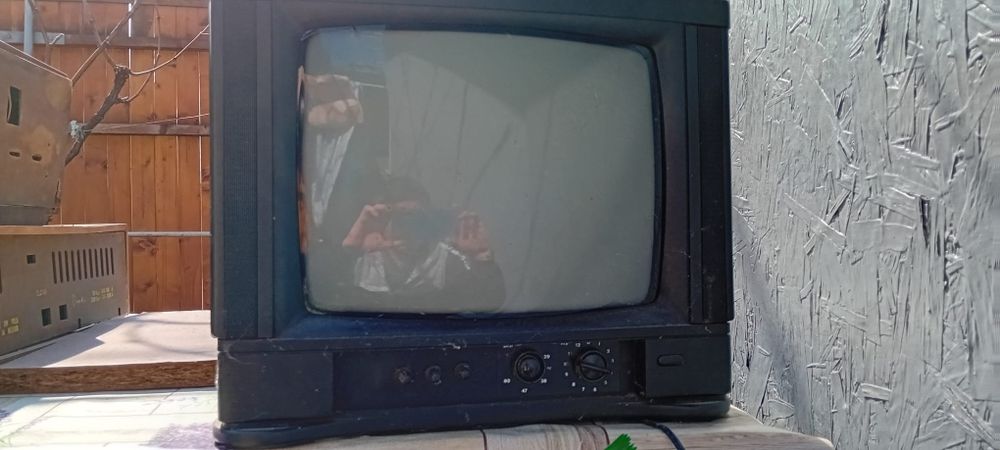 TV/radiouri vechi de vanzare