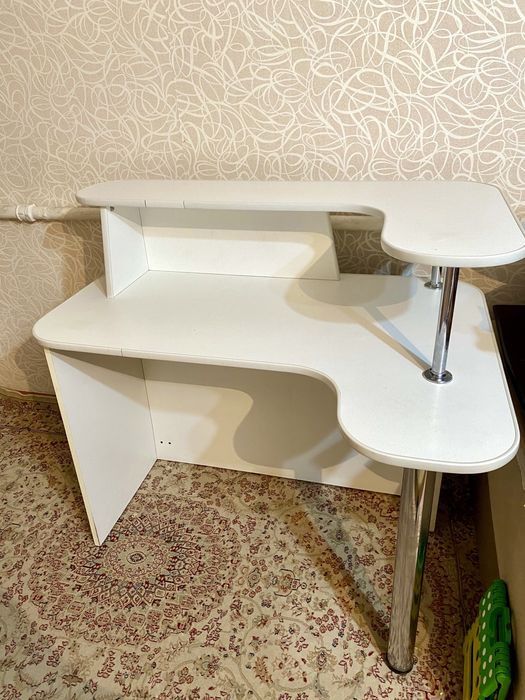 Столы для дома и офиса