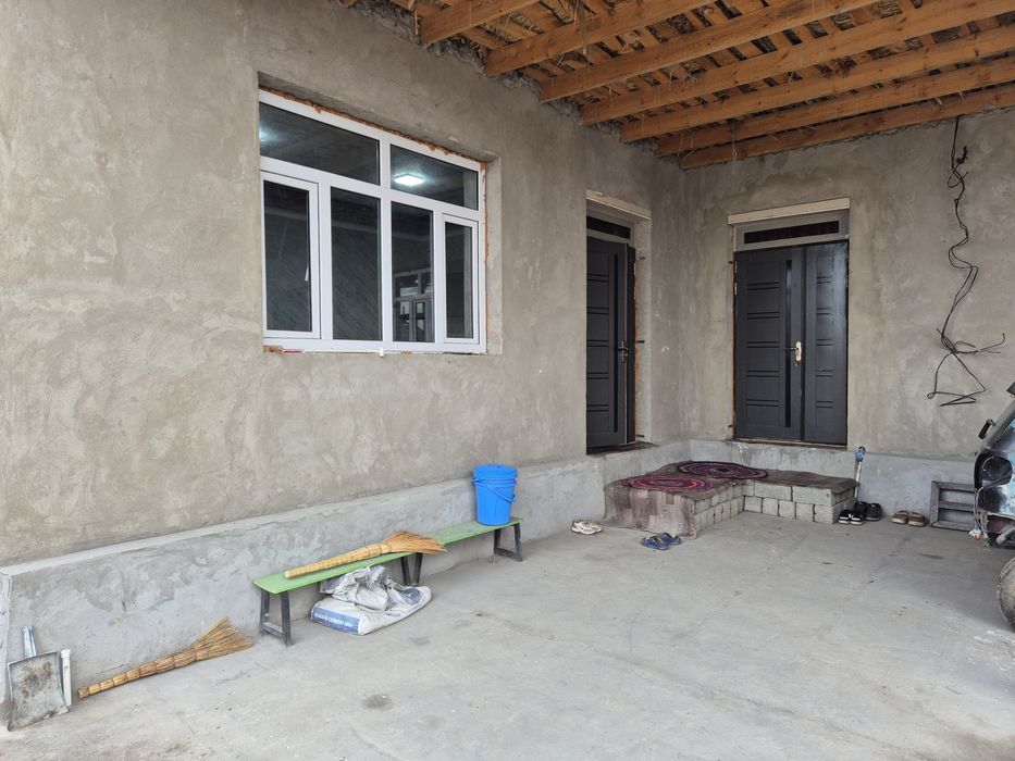 Sirdaryo shahar S.Rahimovda 5.5 sotx uy sotiladi