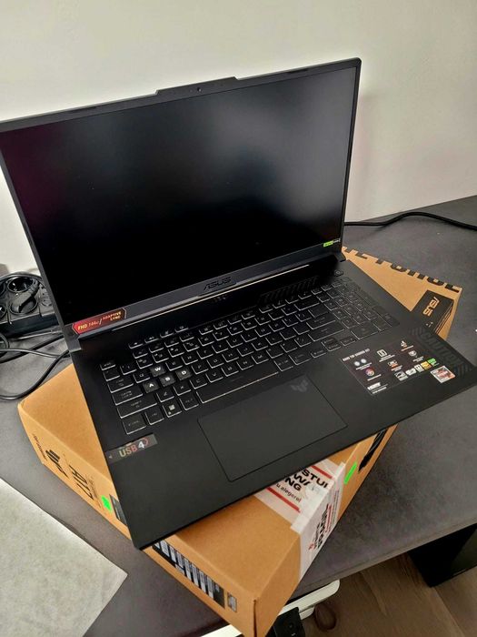 Laptop Gaming ASUS TUF A17 FA707NUG-HX180