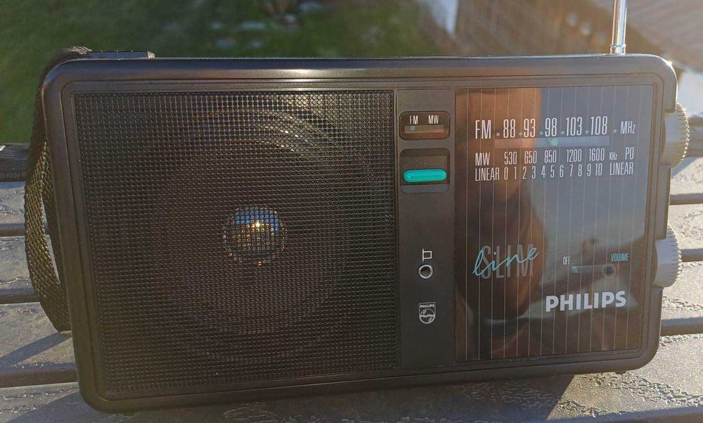 Radio PHILIPS SLIM LINE functional stare foarte buna