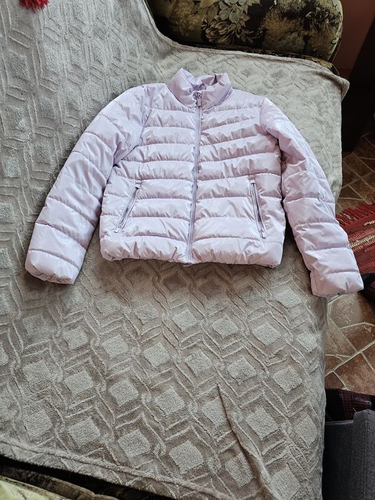 Vând geacă reserved mărimea 152