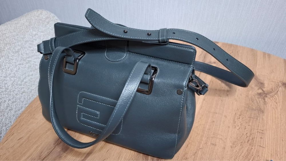 Продам кожаную сумку в идеале