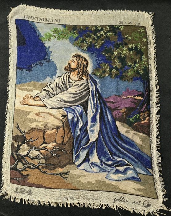 Vând goblenuri neînarmate