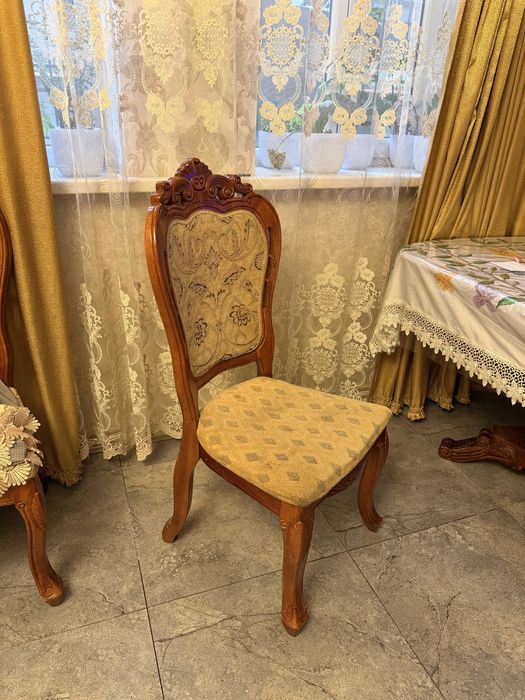 Продам стол 3 м и 12 стульев дерево