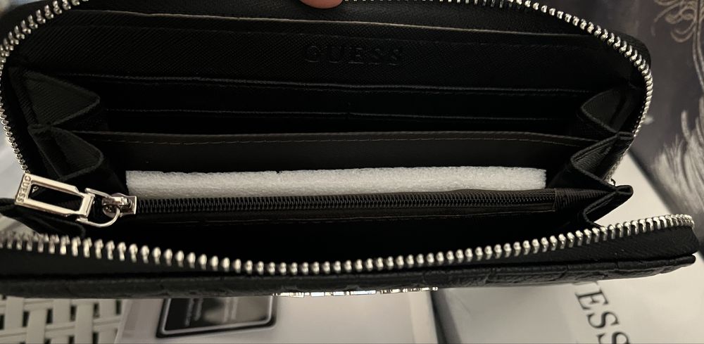 Portofel Guess nou
