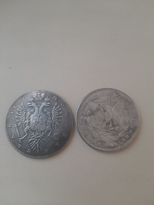 Рубль 1837год. Рубль 1724год.