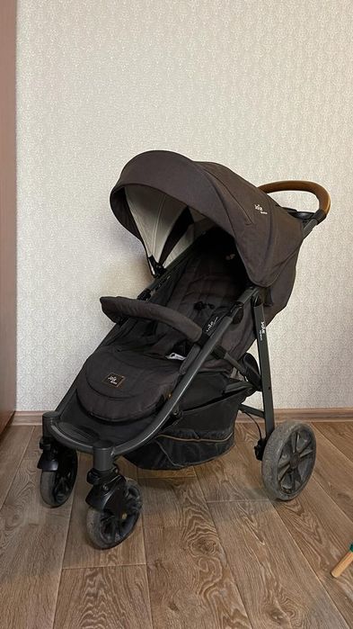 Коляска Joie Litetrax 4 Flex Signature