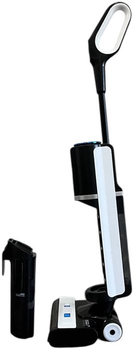 Пылисос почти новый