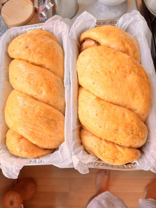 Cozonaci cu unt caramelizat la comanda