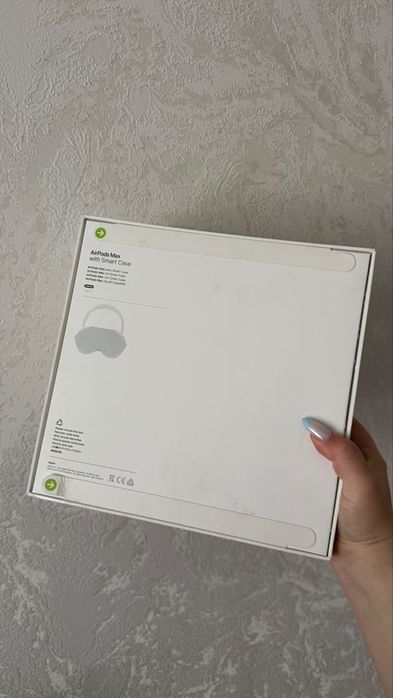 Продам AirPods Max + Smart Case