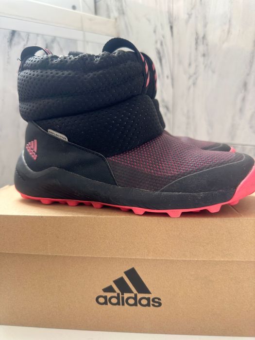 Продам зимнюю обувь