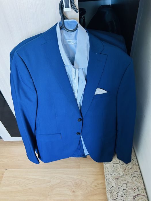 Костюмы и пиджаки