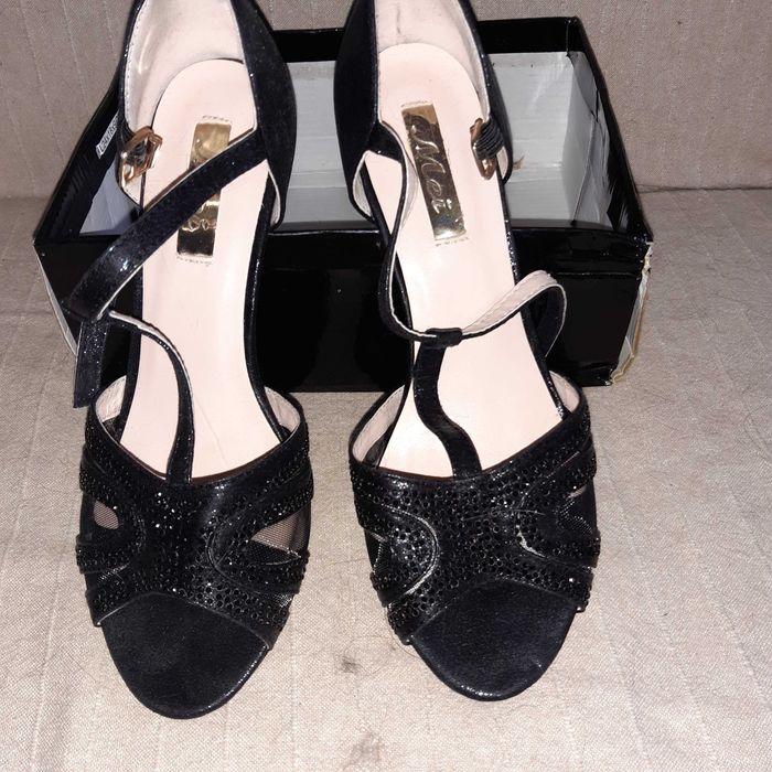 Sandale 37, piele ecologica, noi