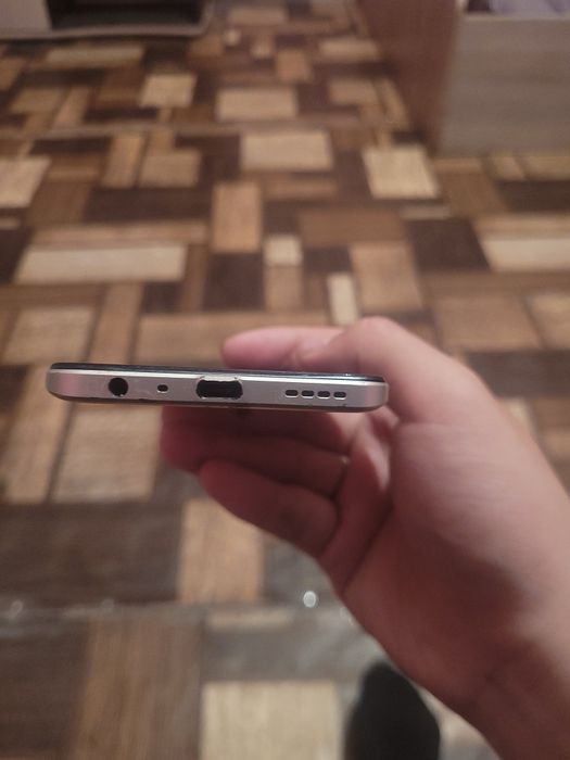 Продам Realme 9.