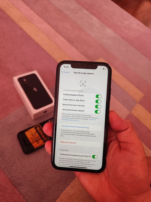 Айфон 11 64гб iPhone