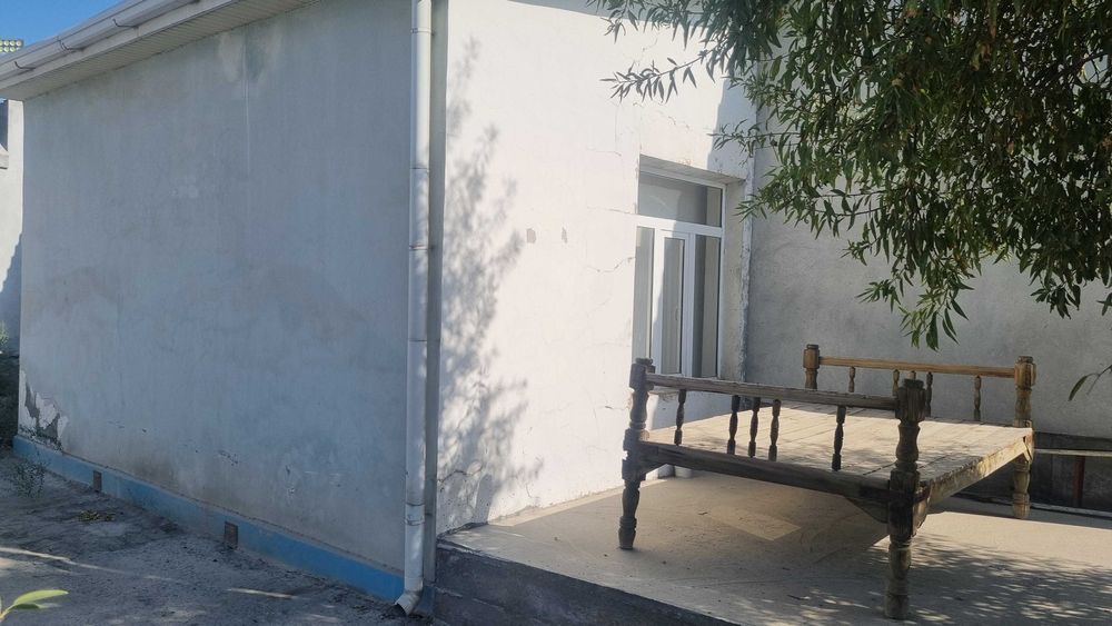 Офис хонаси ва омбор биноси ижарага берилади.