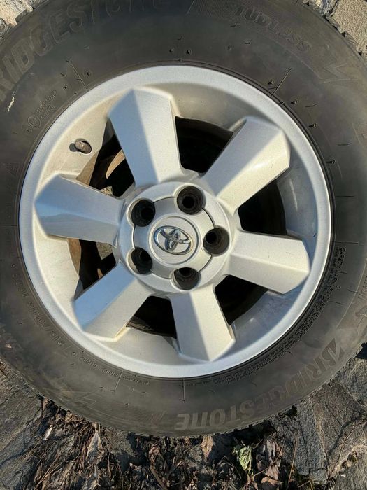 Джанти с гуми за Toyota Rav4 16 цола  с BRIDGESTONE DM-V3 215/70 R16