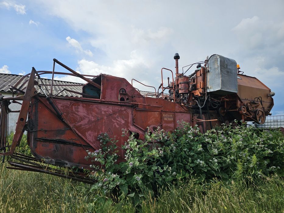 Продам 2 комбайна Енисей 1200