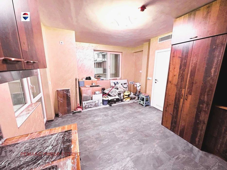Продава се Двустаен апартамент в Русе, Център - 66 кв.м за 2120 €/кв.м - Снимка #5