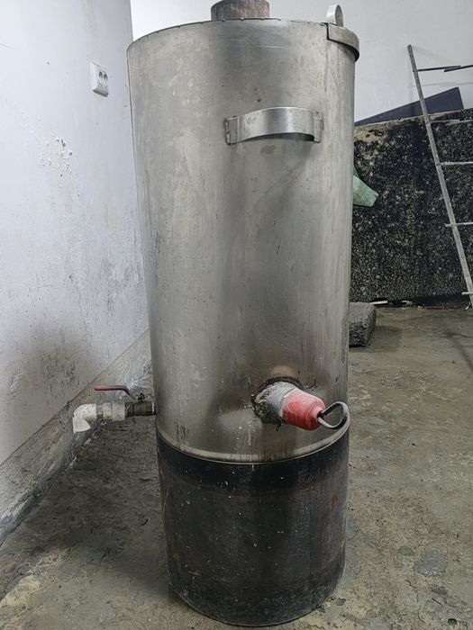 Choy qaynatadigan bak sotiladi nerjaveka