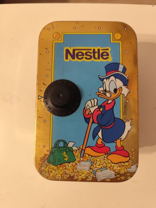 Продавам Сейф Nestle