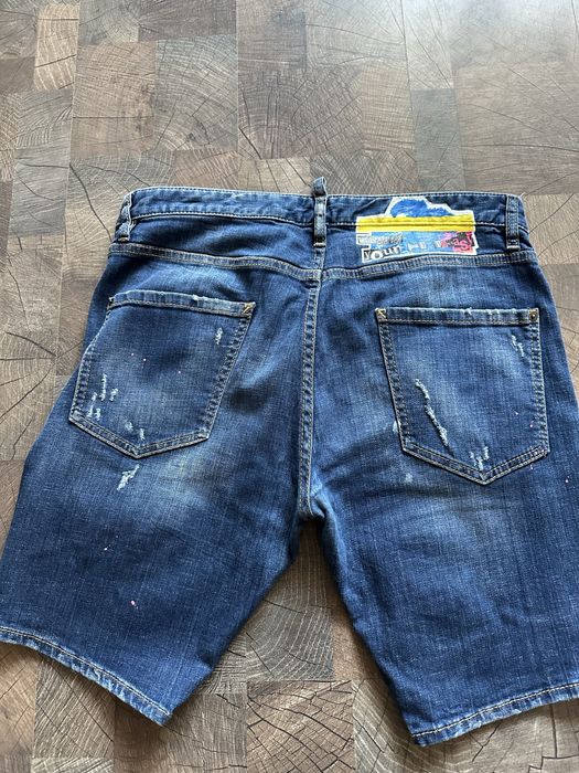 Къси гащи Дискуаред  и блузка от същата марка 100% отигинал размер М