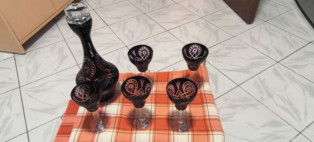 5 pahare cristal rubiniu plus sticla carafa Buzau Perla Lux