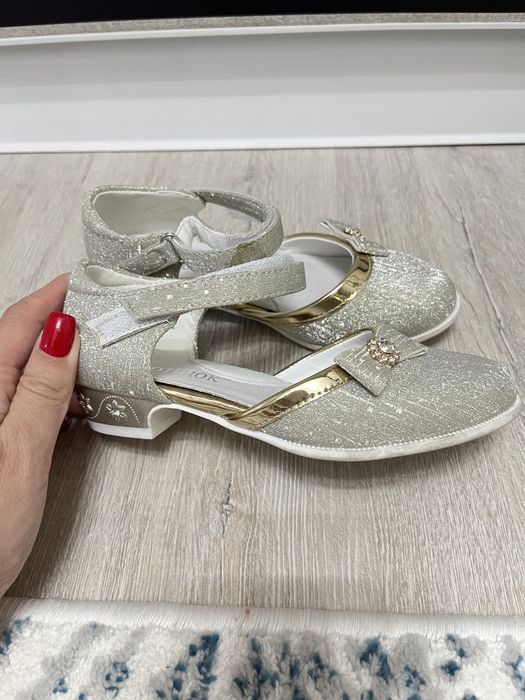 Туфли для девочки