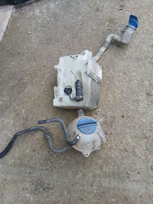 Vas lichid parbriz si apa răcire golf 5/octavia 2 1.9 tdi 105 cp