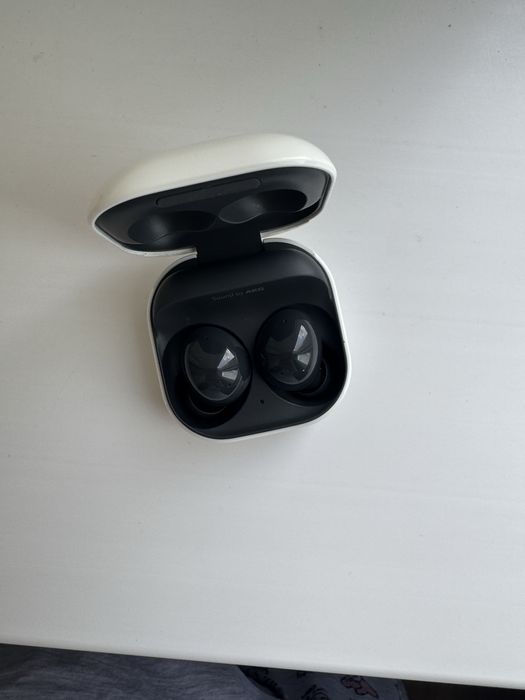Samsung Galaxy Buds 3 Pro, Samsung Galaxy Buds FE