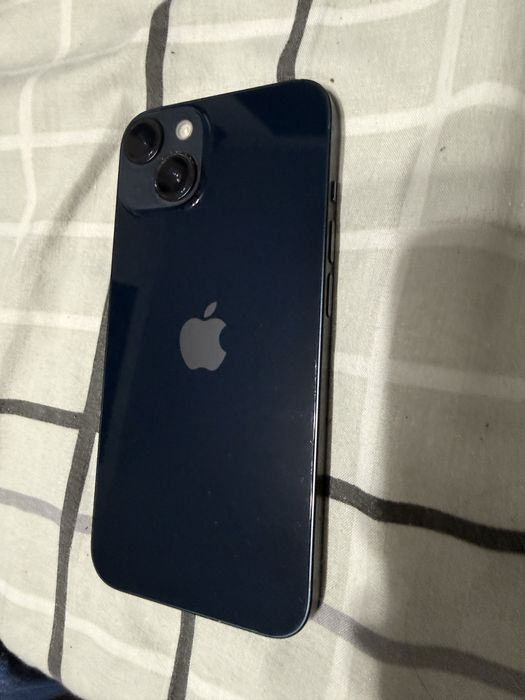 Vând iphone 14 impecabil