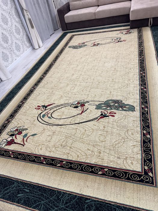 Срочно продам ковер ! Писат на ватса !