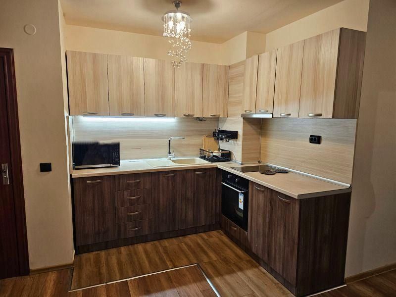 Дава се под наем Тристаен апартамент в София, Люлин 2 - 117 кв.м за 797.64 € - Снимка #2