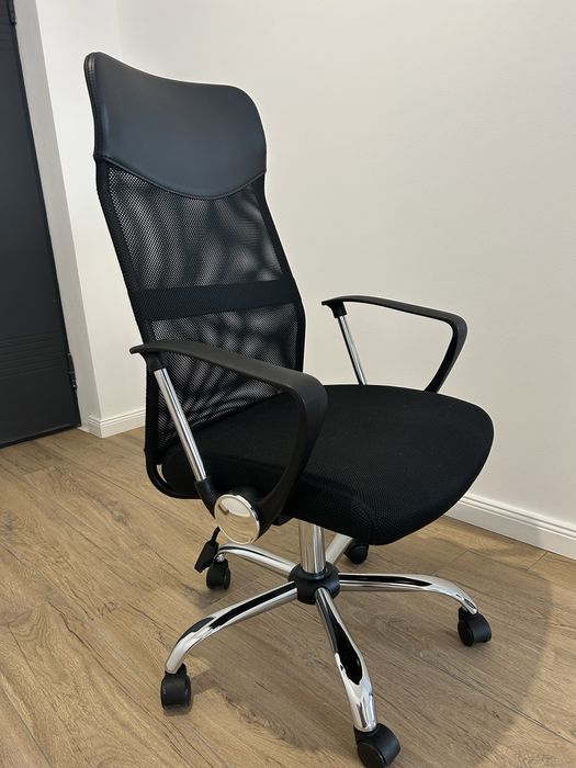 Scaun de birou negru