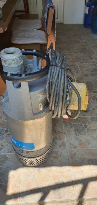 Професионална помпа за кал и вода