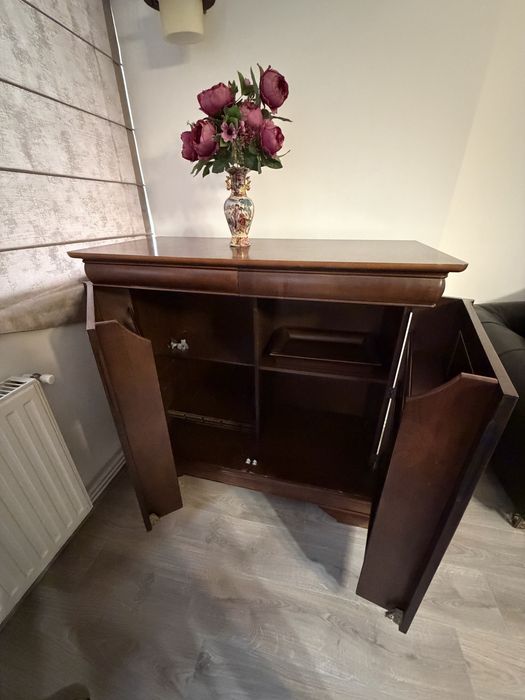 Mobila lemn masiv pentru sufragerie