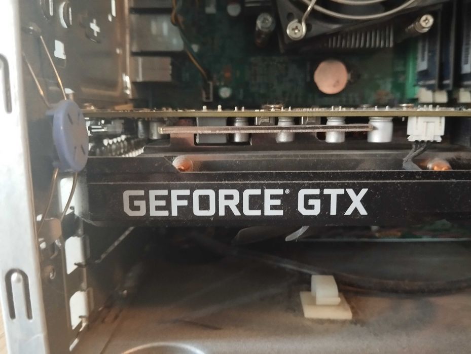 Настолен компютър