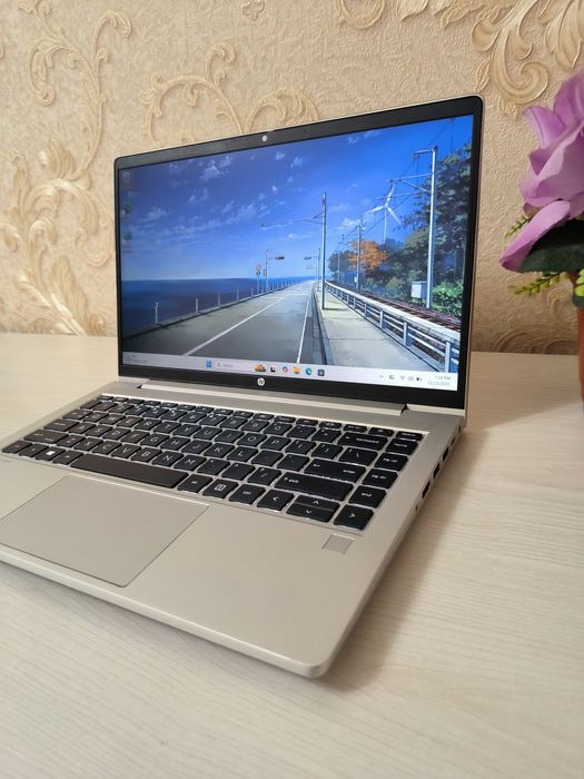 HP ProBook G8 16GB 512GB