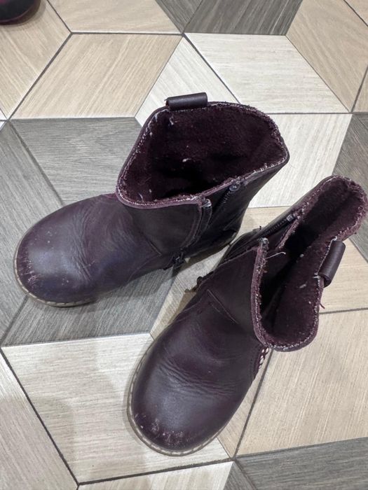 Отдам обувь за коробку конфет