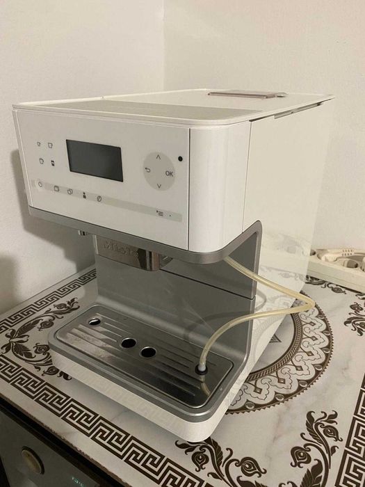 Espressor Cafea Profesional Miele CM6350 Alb