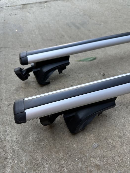 Bare Thule pentru portbagaj