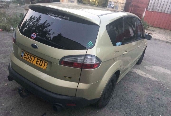 Продаваме на части форд с макс 2.5и ford s-max. 2.5i