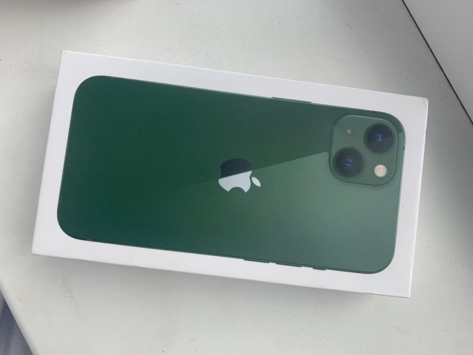 iPhone 13 идеальном состояние